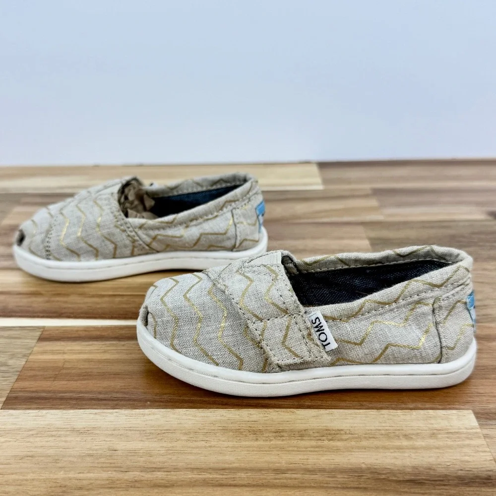 TOMS Alpargata Kids Gold Chevron Slip On Shoes T5 Toddler Casual‎ Comfort